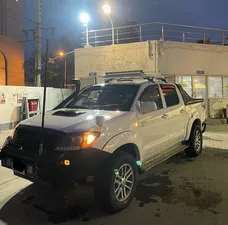 Toyota Hilux D-4D Automatic 2009 for Sale