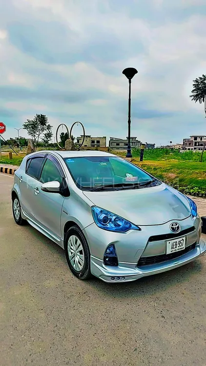 Toyota Aqua 2012 for Sale in Peshawar Image-1