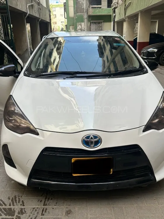 Toyota Aqua 2013 for Sale in Karachi Image-1