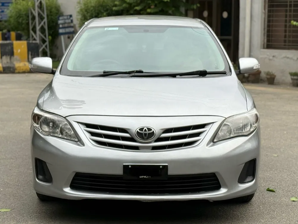 Toyota Corolla 2013 for Sale in Lahore Image-1