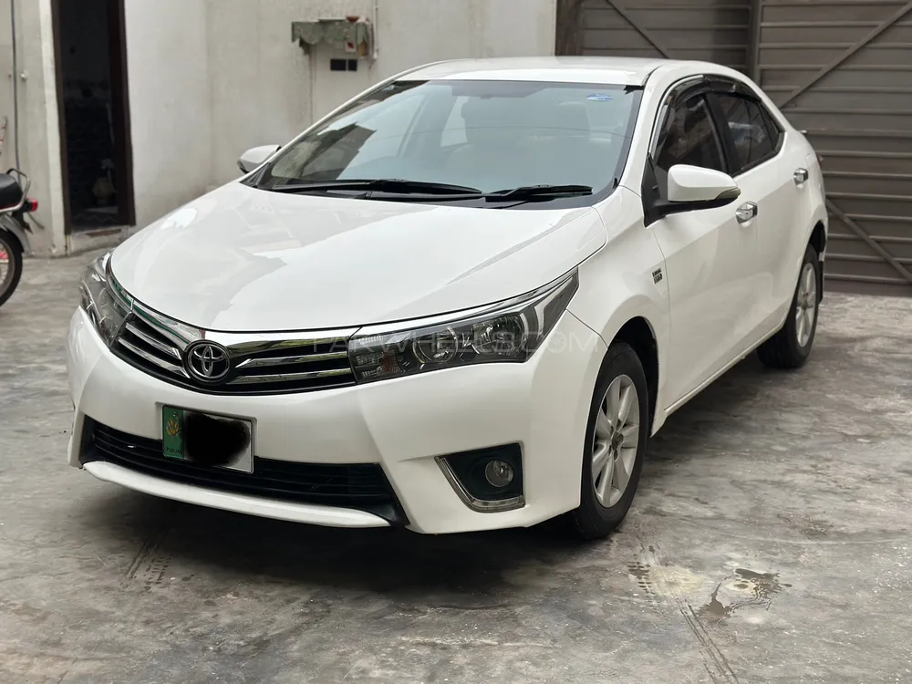 Toyota Corolla 2015 for Sale in Faisalabad Image-1