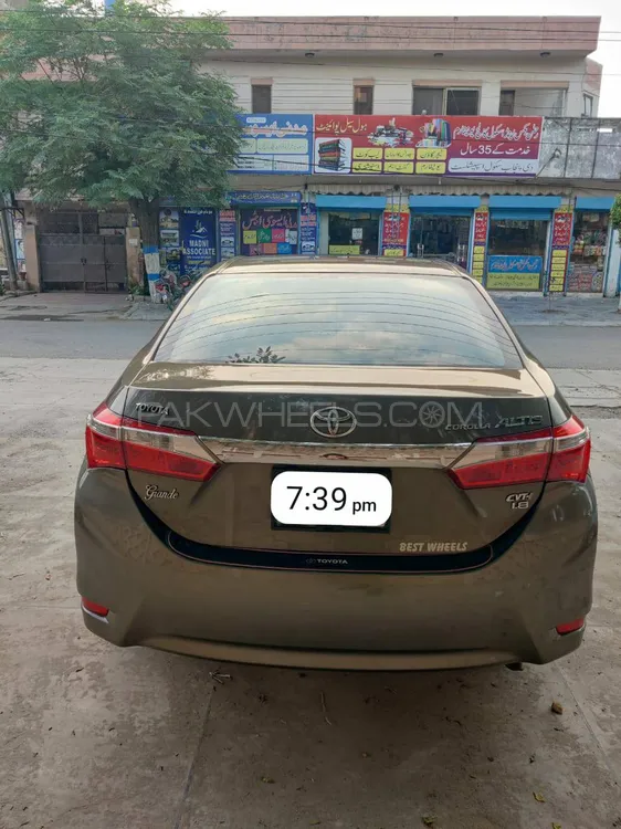 Toyota Corolla 2015 for Sale in Lahore Image-1