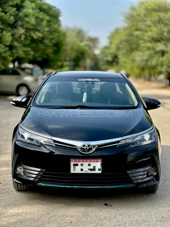 Toyota Corolla 2018 for Sale in Karachi Image-1