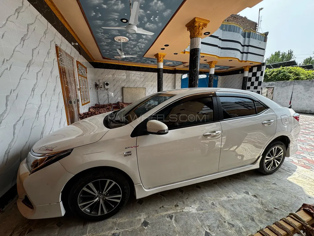 Toyota Corolla 2021 for Sale in Mardan Image-1