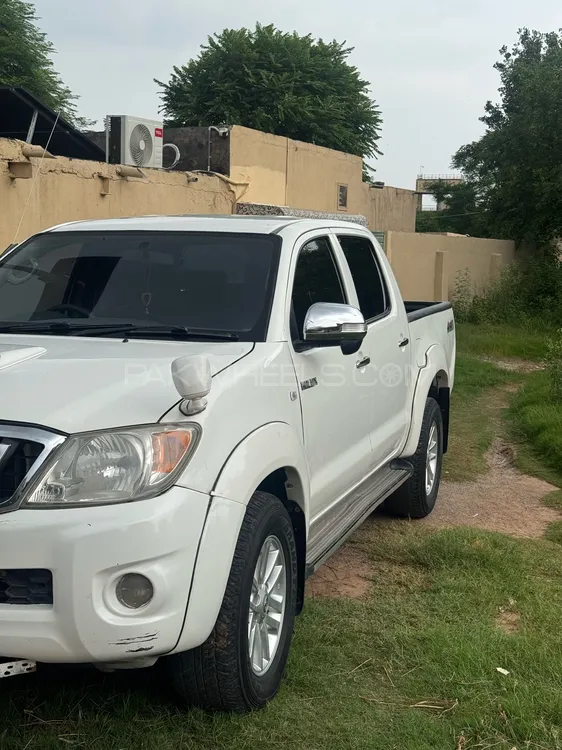 Toyota Hilux 2009 for Sale in Islamabad Image-1