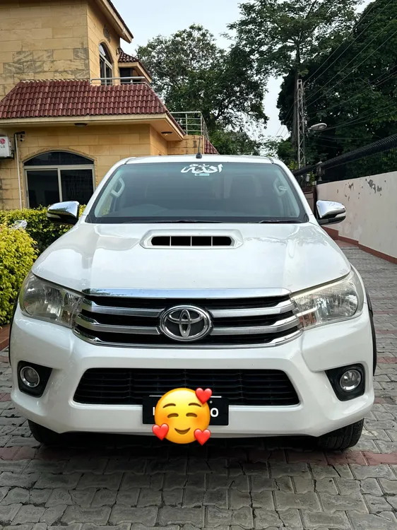 Toyota Hilux 2017 for Sale in Lahore Image-1
