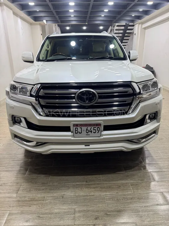 Toyota Land Cruiser 2017 for Sale in Karachi Image-1