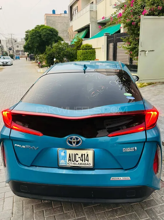 Toyota Prius 2017 for Sale in Okara Image-1