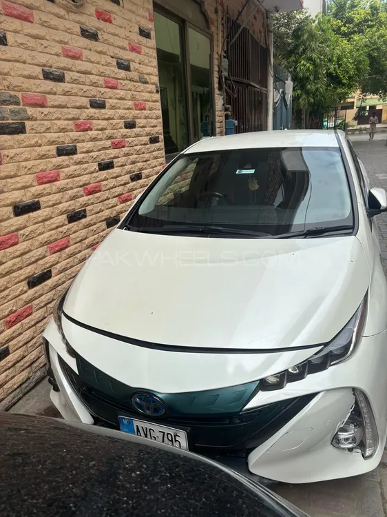 Toyota Prius 2021 for Sale in Lahore Image-1