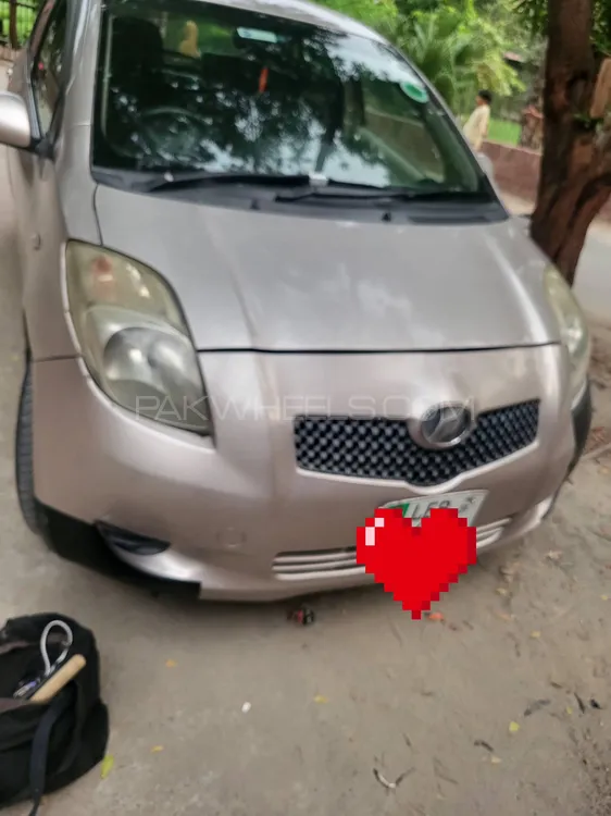 Toyota Vitz 2005 for Sale in Faisalabad Image-1