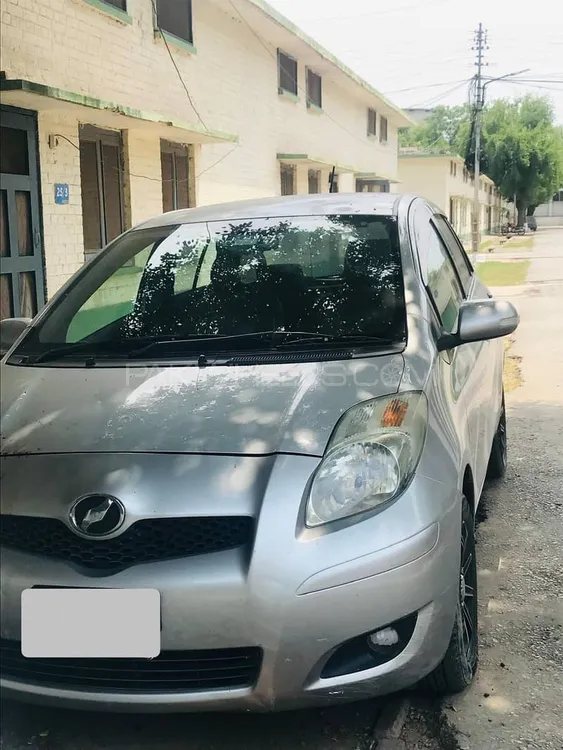 Toyota Vitz 2011 for Sale in Peshawar Image-1