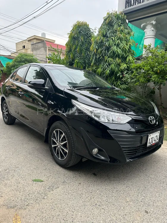 Toyota Yaris Sedan 2022 for Sale in Lahore Image-1