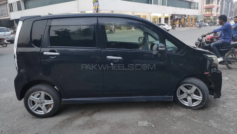 Daihatsu Move 2013 for Sale in Lahore Image-1
