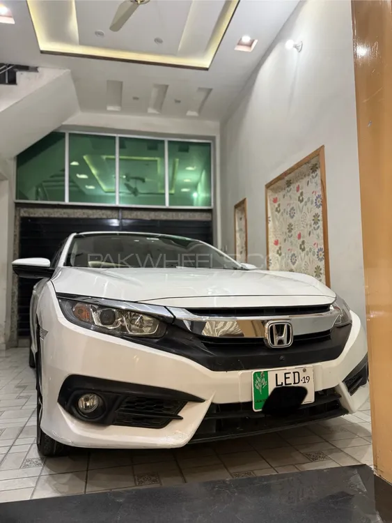 Honda Civic 2019 for Sale in Lahore Image-1