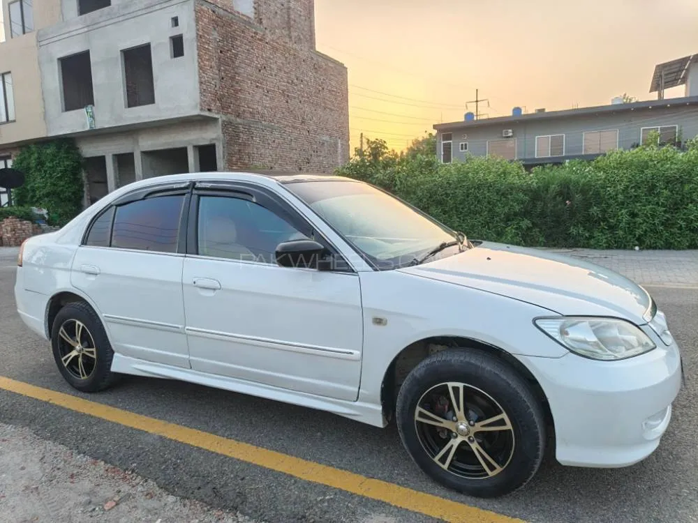 Honda Civic 2004 for Sale in Faisalabad Image-1