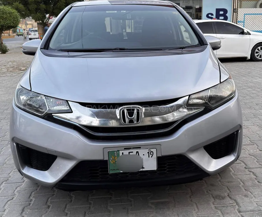 Honda Fit 2015 for Sale in Bahawalpur Image-1
