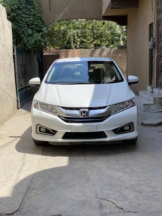 Honda Grace Hybrid 2015 for Sale in Rawalpindi Image-1