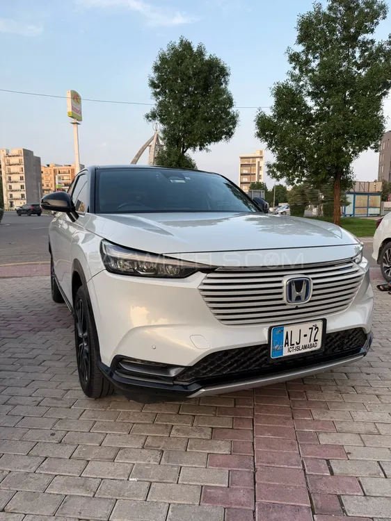 Honda Vezel 2021 for Sale in Lahore Image-1