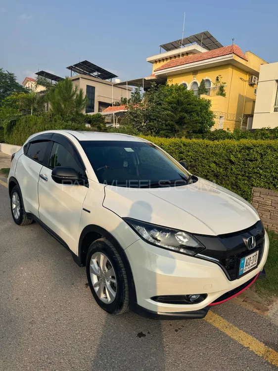 Honda Vezel 2014 for Sale in Islamabad Image-1
