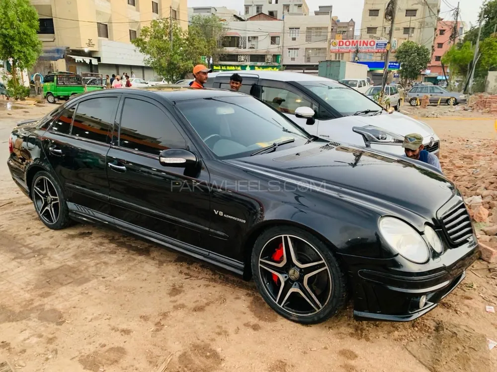 Mercedes Benz E Class 2005 for Sale in Karachi Image-1
