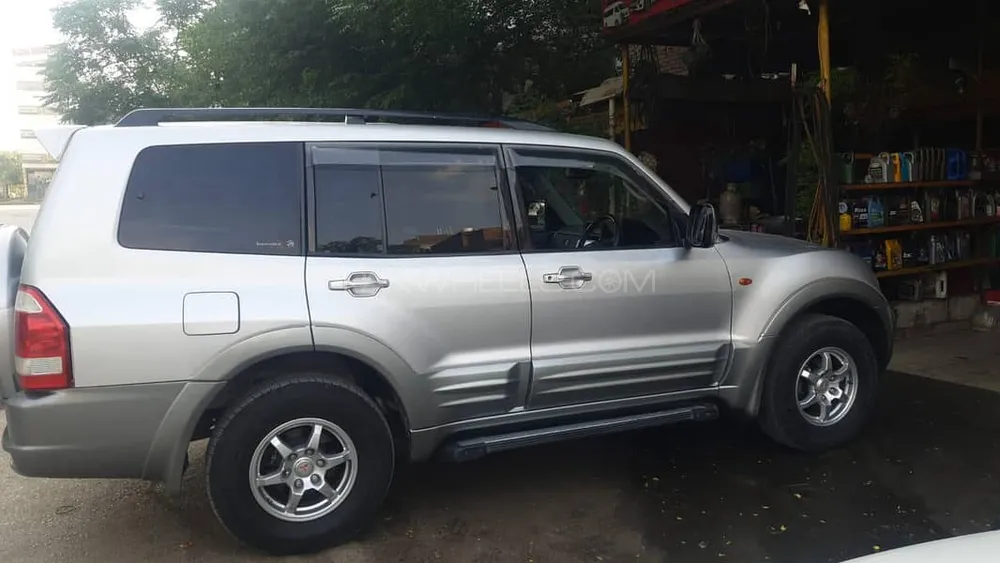 Mitsubishi Pajero 2001 for Sale in Islamabad Image-1