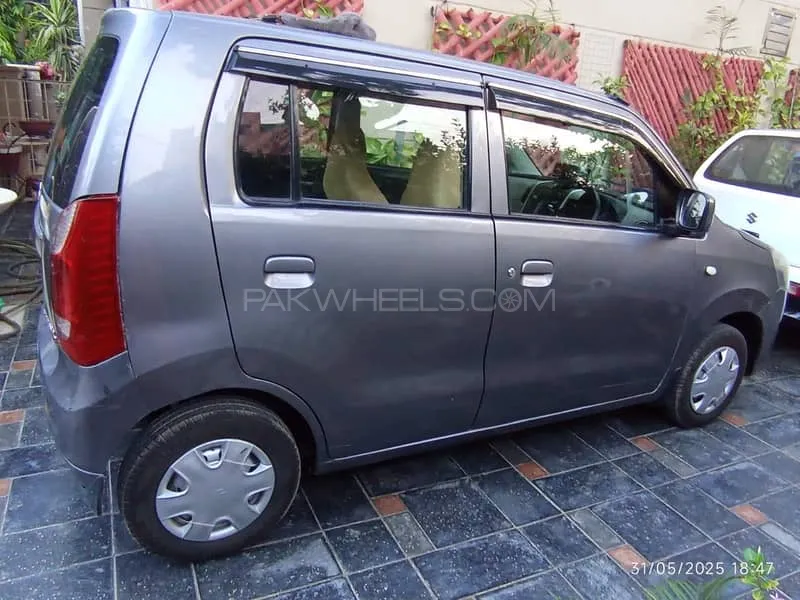 Suzuki Wagon R 2017 for Sale in Lahore Image-1