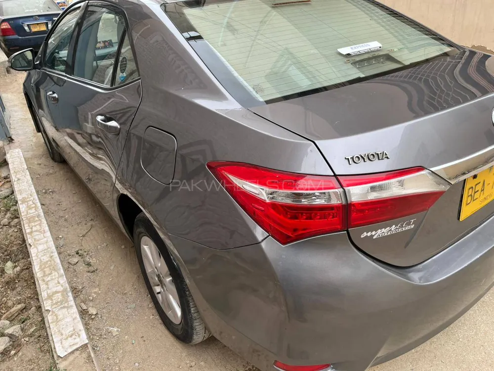 Toyota Corolla 2015 for Sale in Karachi Image-1