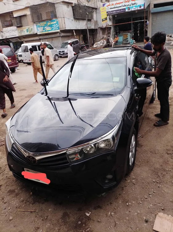 Toyota Corolla 2015 for Sale in Karachi Image-1