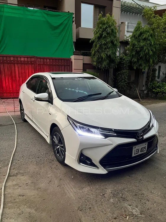 Toyota Corolla 2014 for Sale in Lahore Image-1