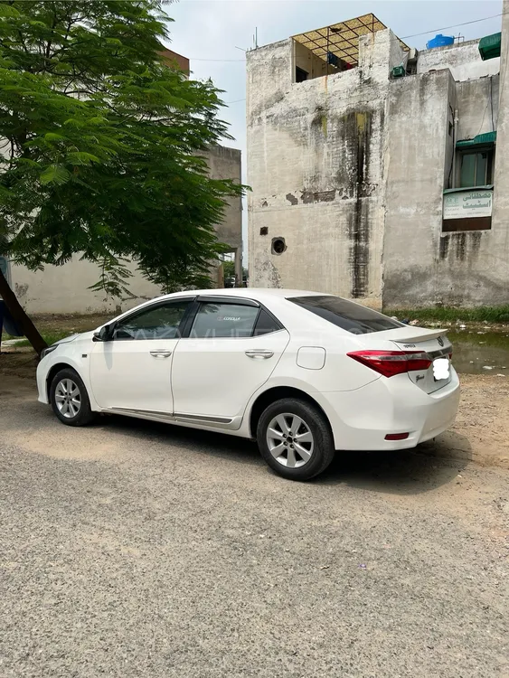 Toyota Corolla 2015 for Sale in Lahore Image-1