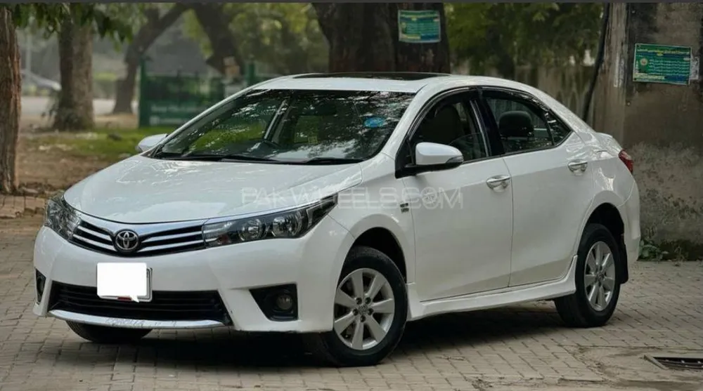 Toyota Corolla 2016 for Sale in Lahore Image-1