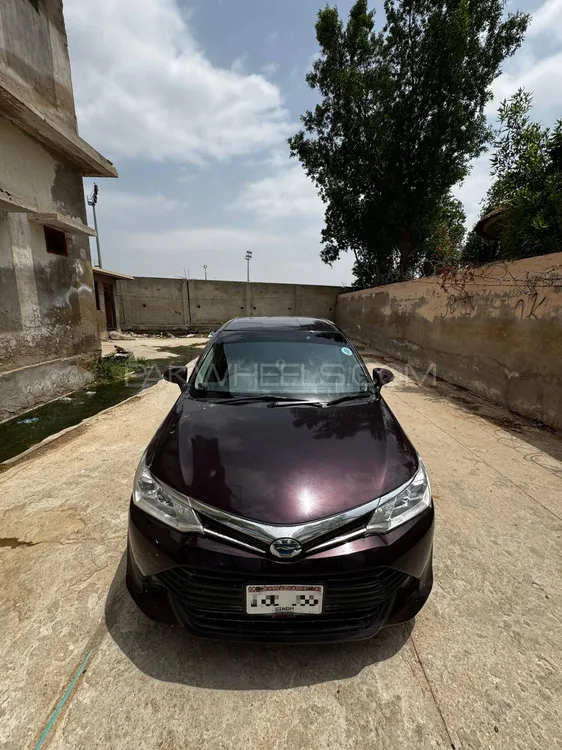 Toyota Corolla Axio 2014 for Sale in Karachi Image-1