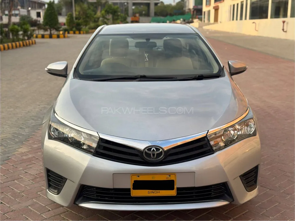 Toyota Corolla 2015 for Sale in Islamabad Image-1