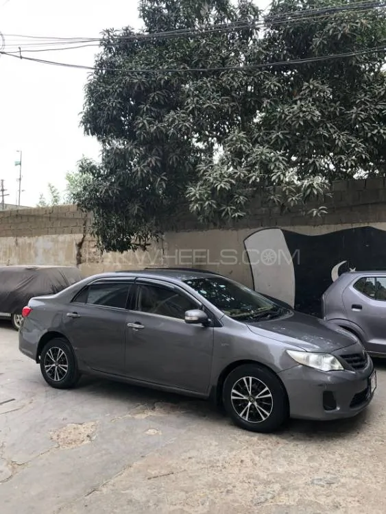 Toyota Corolla 2013 for Sale in Karachi Image-1