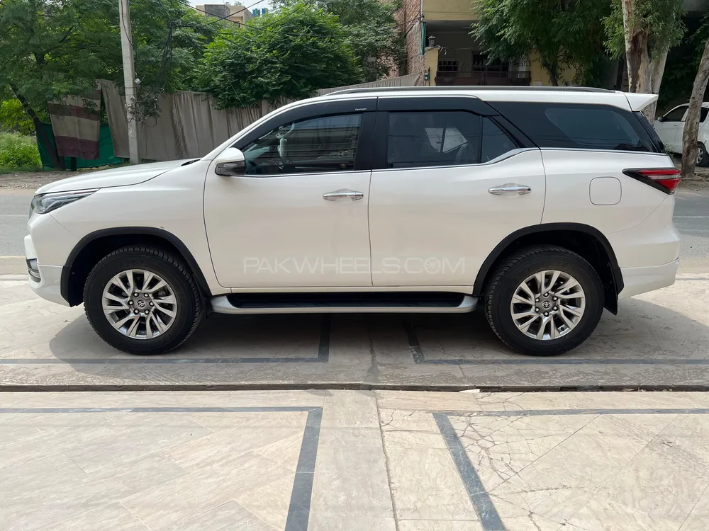 Toyota Fortuner 2022 for Sale in Lahore Image-1