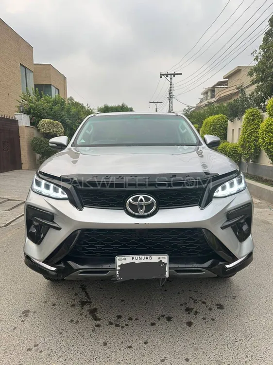 Toyota Fortuner 2020 for Sale in Lahore Image-1