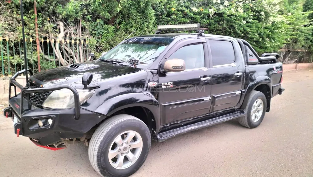 Toyota Hilux 2014 for Sale in Karachi Image-1