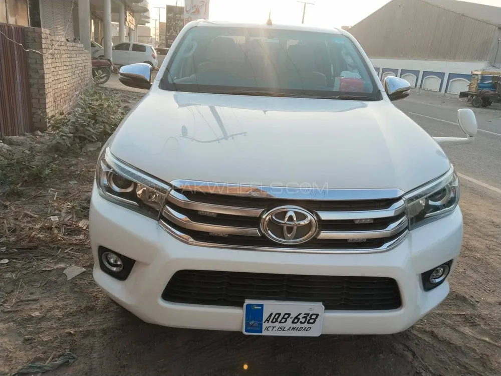 Toyota Hilux 2020 for Sale in Islamabad Image-1