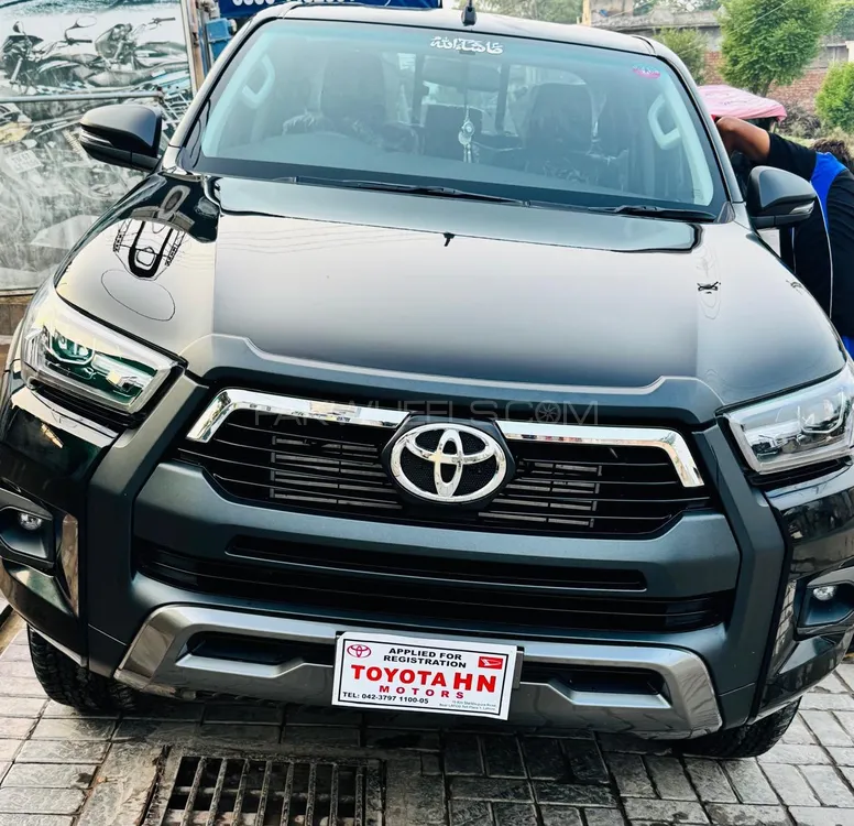 Toyota Hilux 2025 for Sale in Lahore Image-1