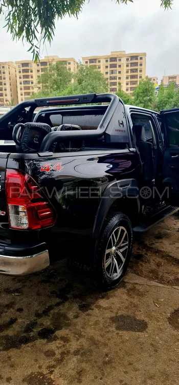 Toyota Hilux 2020 for Sale in Karachi Image-1