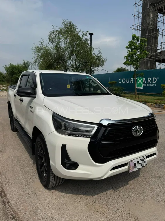 Toyota Hilux 2021 for Sale in Islamabad Image-1