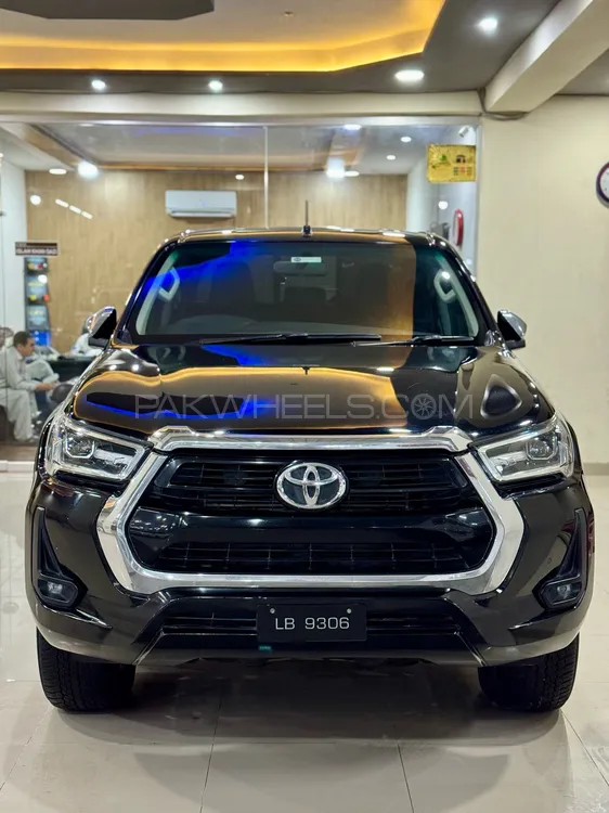 Toyota Hilux 2022 for Sale in Peshawar Image-1