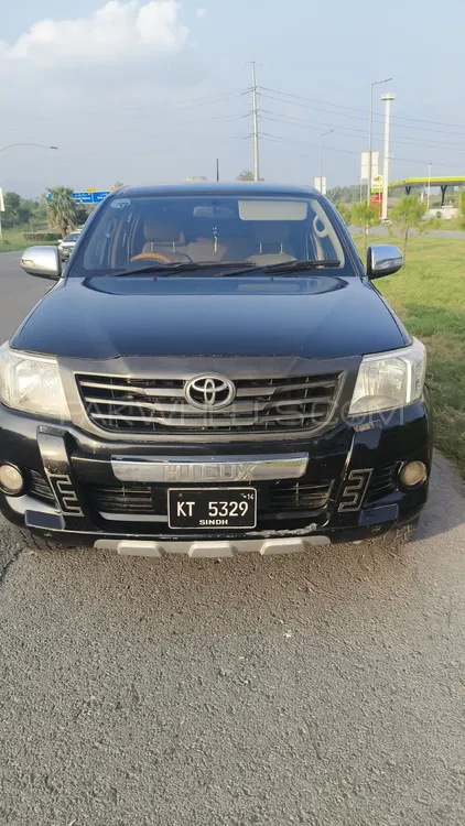 Toyota Hilux 2014 for Sale in Islamabad Image-1