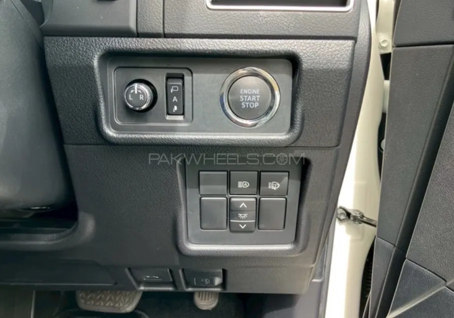 Toyota Prado 2020 for Sale in Karachi Toyota Prado 2020 for Sale in Karachi Image-9