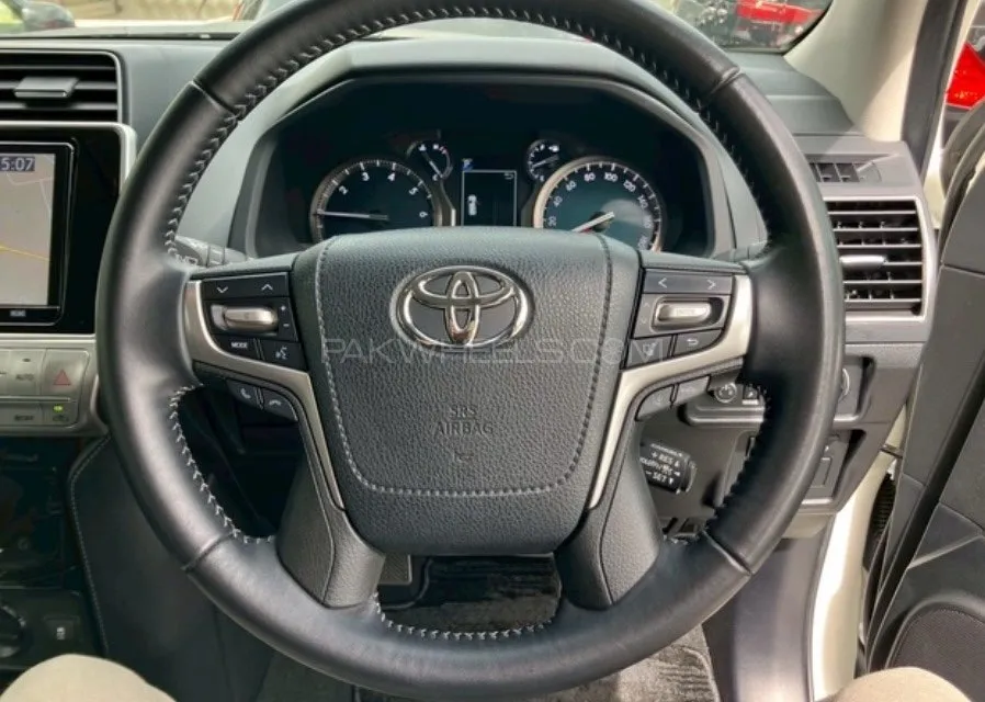 Toyota Prado 2020 for Sale in Karachi Toyota Prado 2020 for Sale in Karachi Image-8