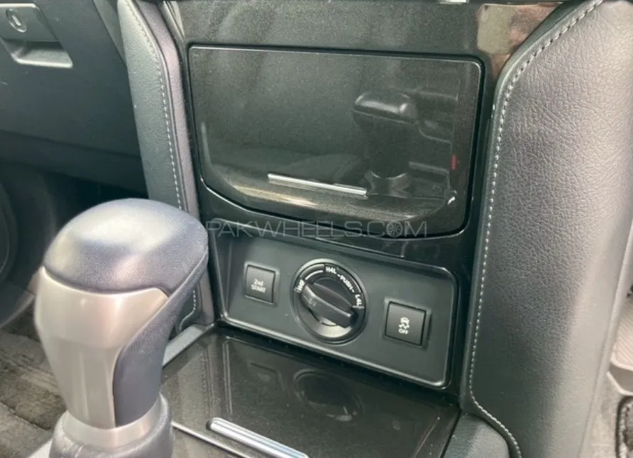 Toyota Prado 2020 for Sale in Karachi Toyota Prado 2020 for Sale in Karachi Image-12