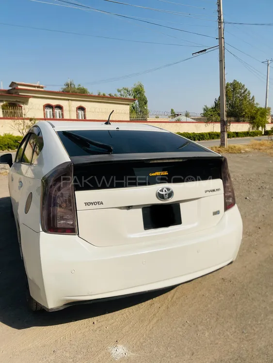 Toyota Prius 2010 for Sale in Peshawar Image-1