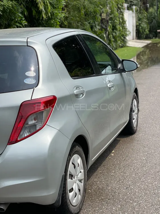 Toyota Vitz 2015 for Sale in Lahore Image-1
