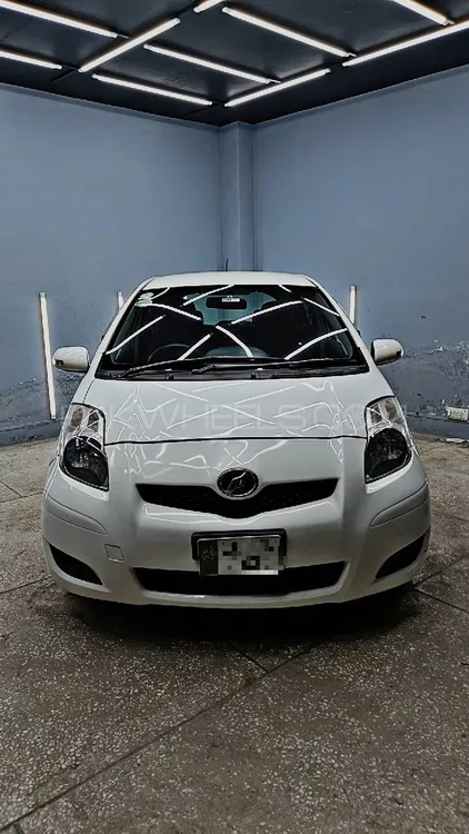 Toyota Vitz 2010 for Sale in Peshawar Image-1