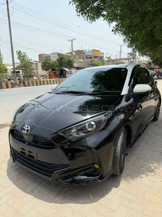 Toyota Yaris Hatchback 2021 for Sale in Bahawalpur Image-1